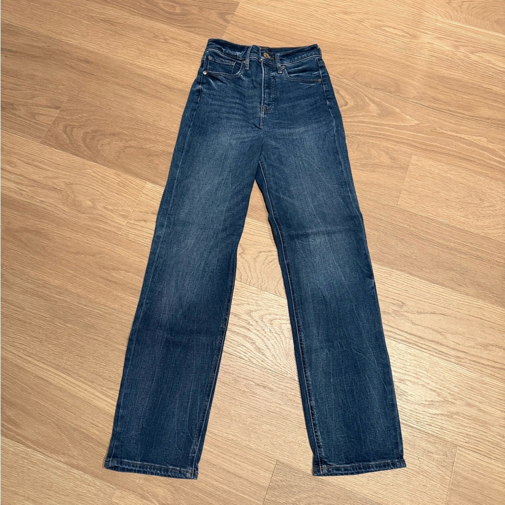 Express Women’s Ultra High Rise Modern Straight Leg Denim Jeans, Size 0R